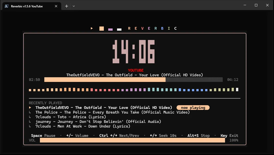 Reverbic interface playing music: clock, progress bar, visualizer and recent tracks.